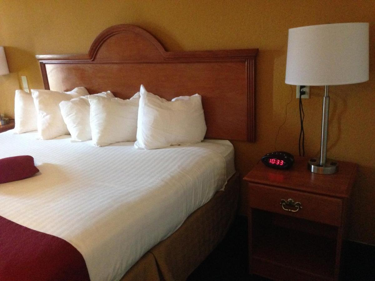 Baymont By Wyndham Hotel Albany
